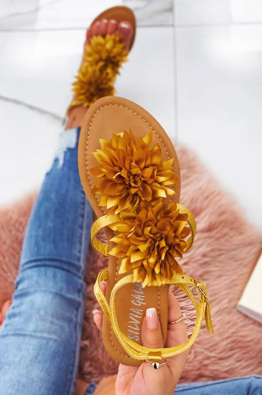 CONNIE - Yellow satin thong sandals with flower