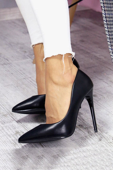 Escarpins noirs en similicuir avec talon aiguille
