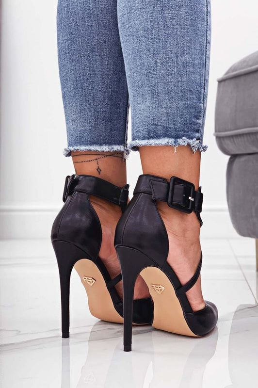 Escarpins noirs en similicuir avec talon haut