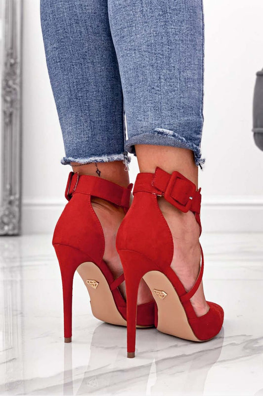 Zapatos de tacón alto rojos de ante