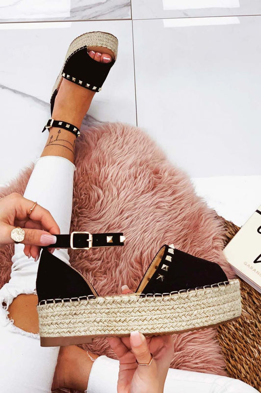 Espadrilles noires Alexoo avec bride et clous dorés