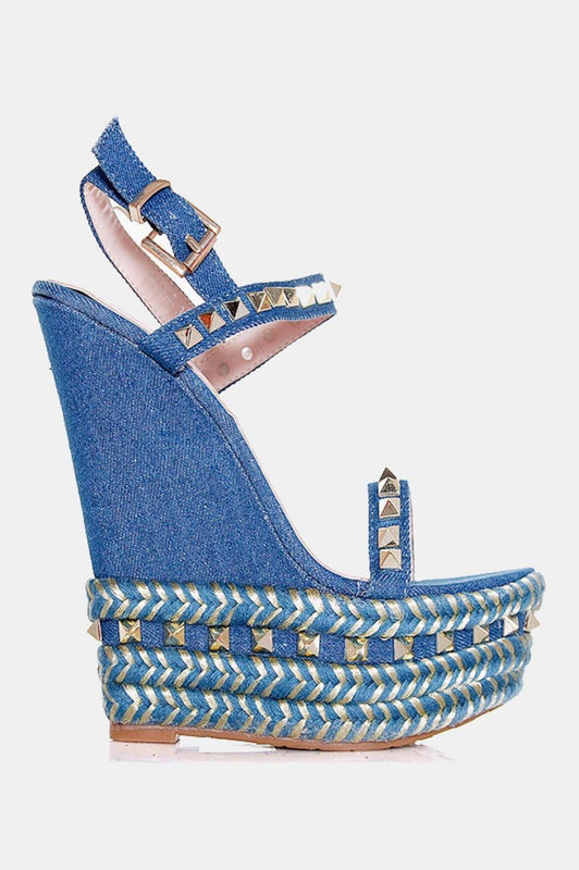 Sandalias con cuña de mezclilla y tachuelas Togo Azul