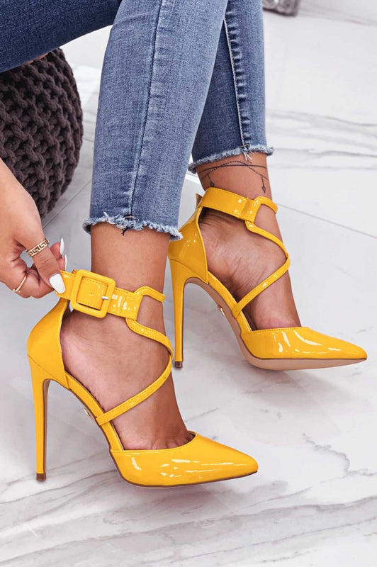 CLIO - Yellow patent leather pumps with stiletto heel and buckle