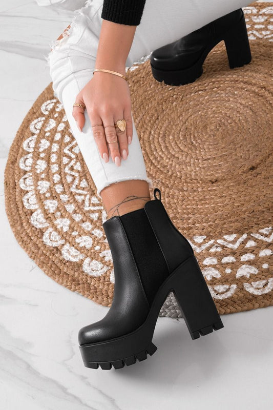 bottines avec élastique semelle crantée à talon noires