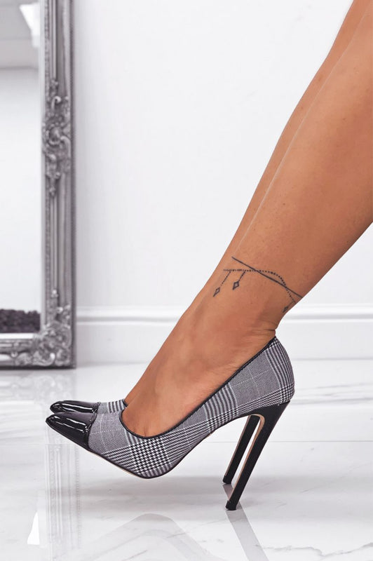 Pied de poule pumps with mixed checks, contrasting toe and heel