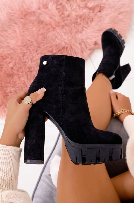 ALEX - Black suede ankle boots with high heels Silvia Gala