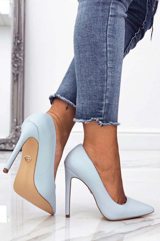 Zapatos de tacón altos azules de piel sintética