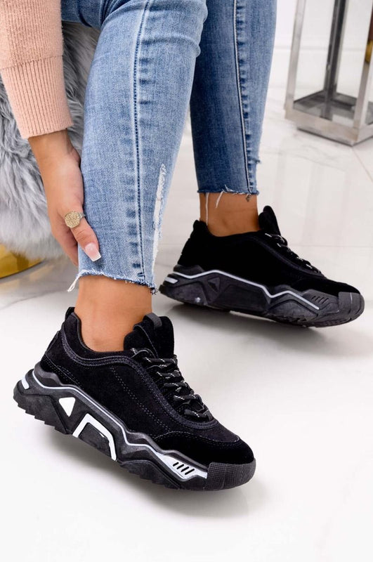 Baskets noires en daim avec semelle épaisse et lacets