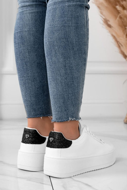 CARRY - Zapatillas blancas con acabados plateados y talón de glitter negro
