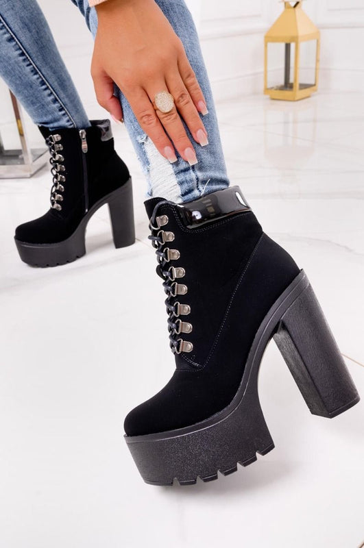 Bottines noires à lacets avec talon haut