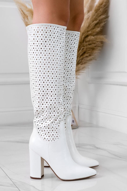 SAHARA - White perforated boots with comfortable heel