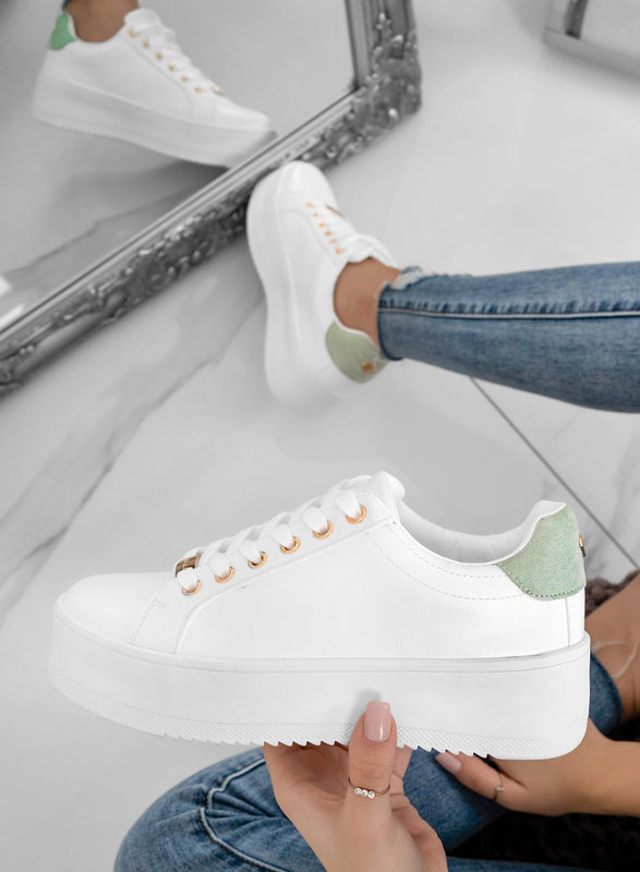CARRY - White sneakers with gold trim and green back