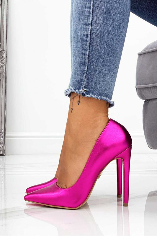 Escarpins fuchsia métallisés à talons hauts