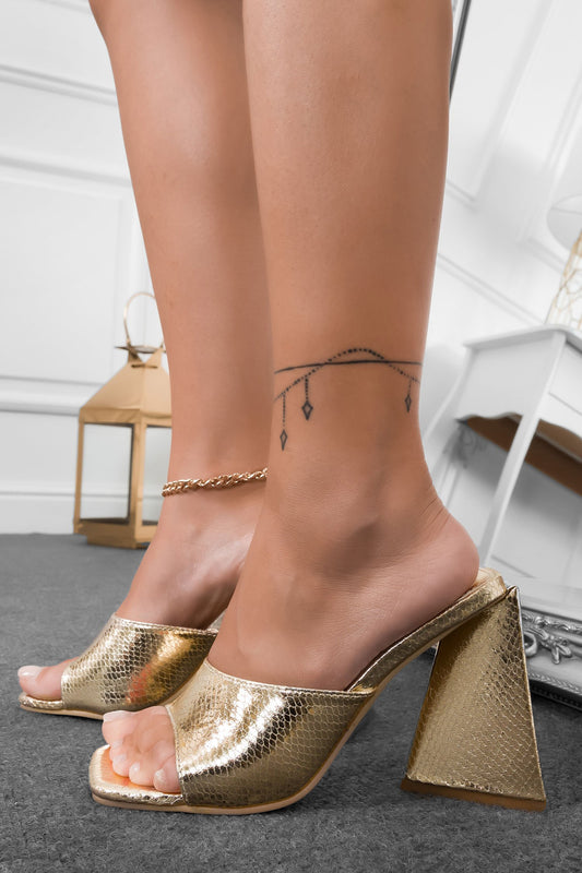 ELENA - Golden sandals with triangular heel