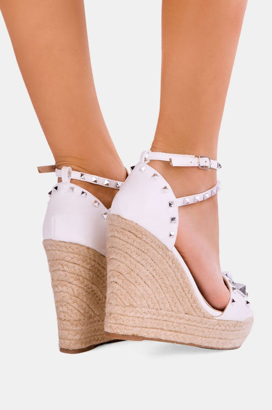 MARIELLA - White sandals with wedge and studs