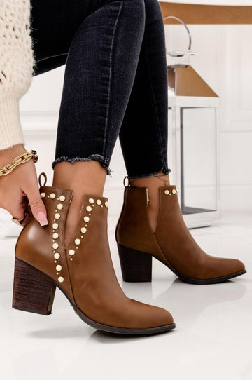 Bottines camel avec perles et talon confortable