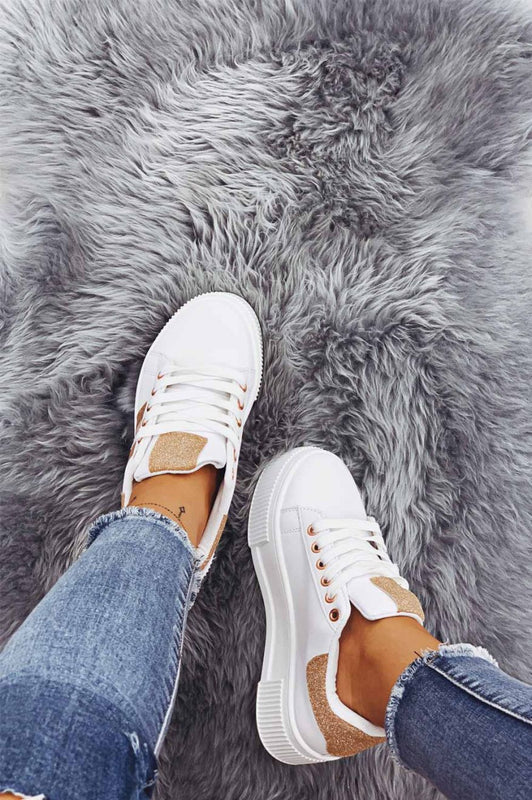 Zapatillas blancas con cordones e inserciones de glitter oro rosa