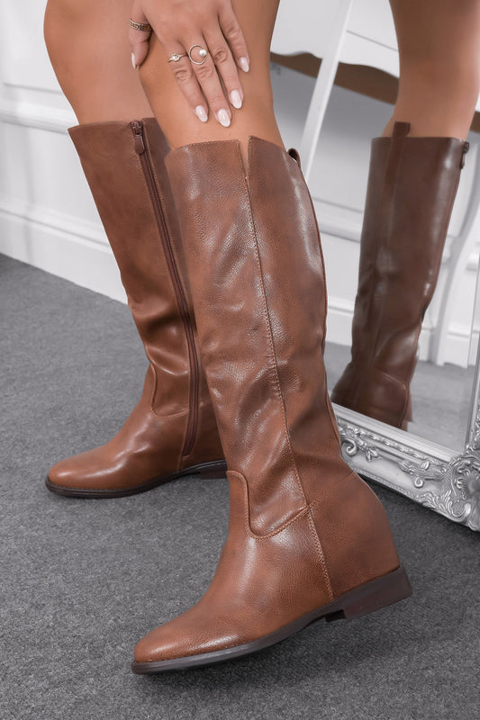 CINZIA - Brown boots with inner wedge