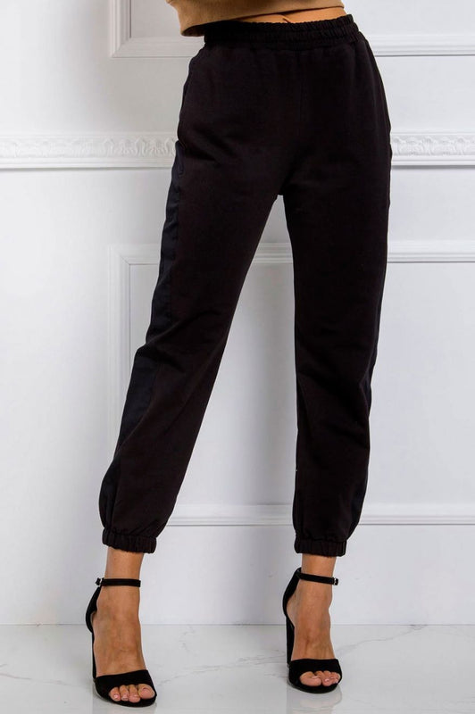 Pantalon de survêtement noir avec élastiques