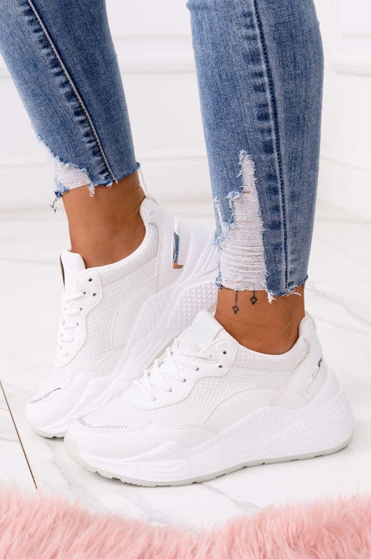 Sneakers bianche effetto pitonato e suola spessa