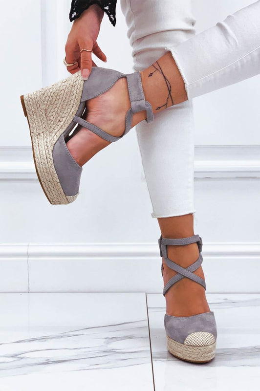 Espadrilles grigie con zeppa e fasce ad incrocio